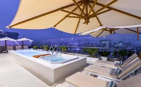 Dazzler By Wyndham Lima San Isidro